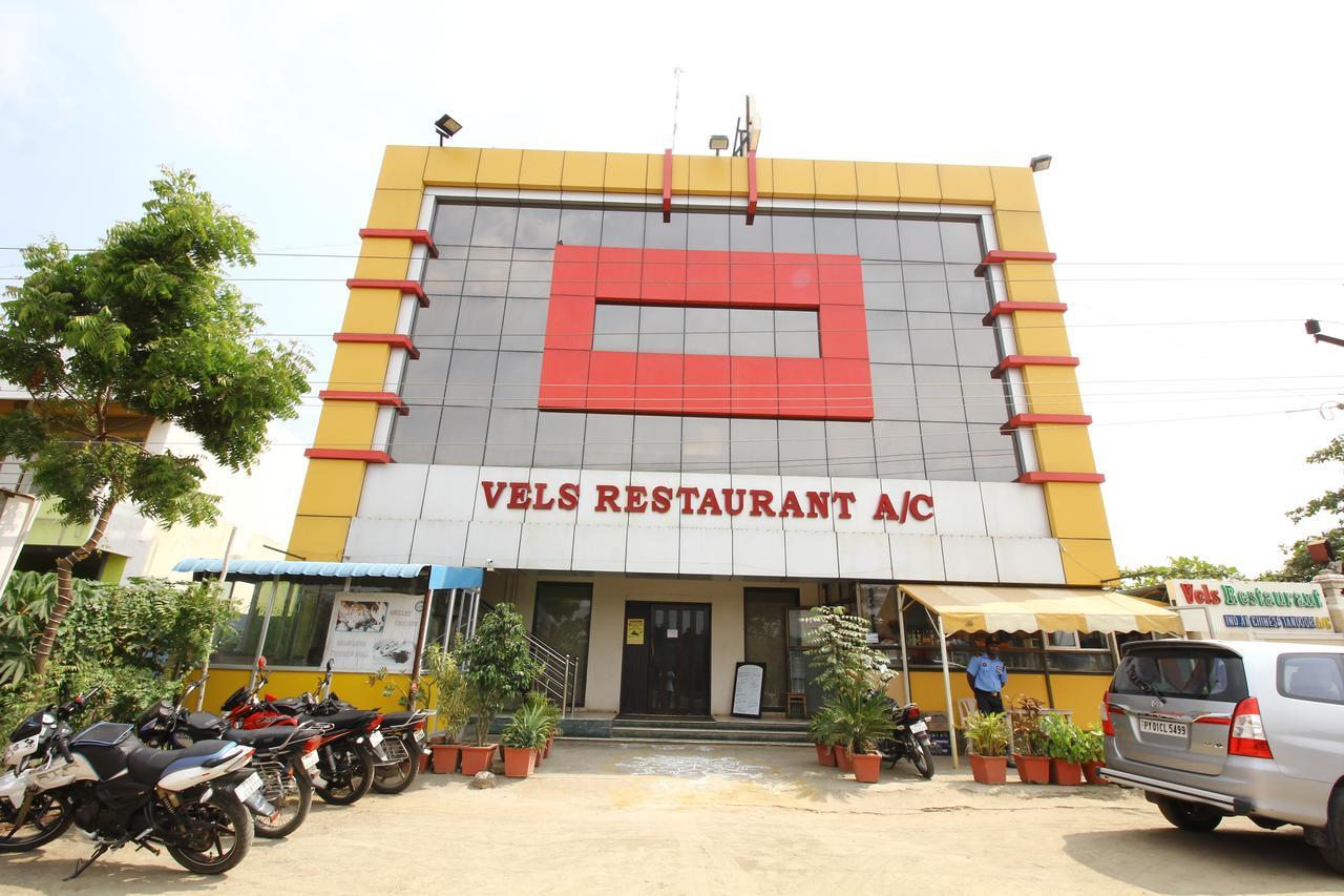 Vels Hotel Pondichéry Extérieur photo
